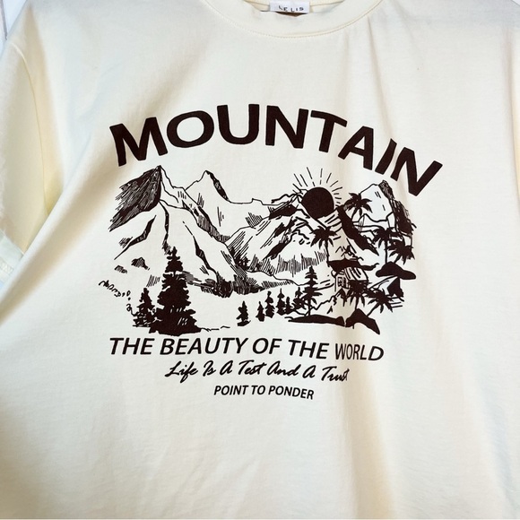 Le Lis Collection Cream Mountain Graphic Crop Top. Size Medium. - Picture 2 of 5